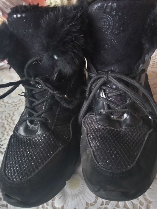 Красиви детски зимни боти, 10 лв.