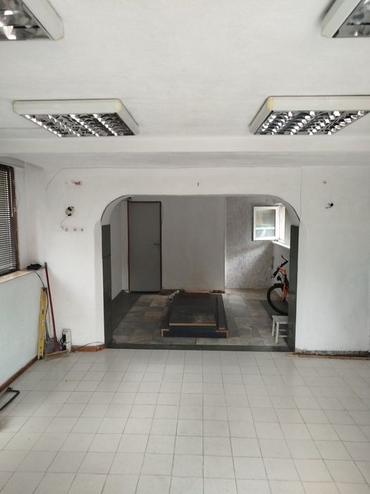 Дава се под наем Магазин в София, Левски - 40 кв.м за 255 € - Снимка #1