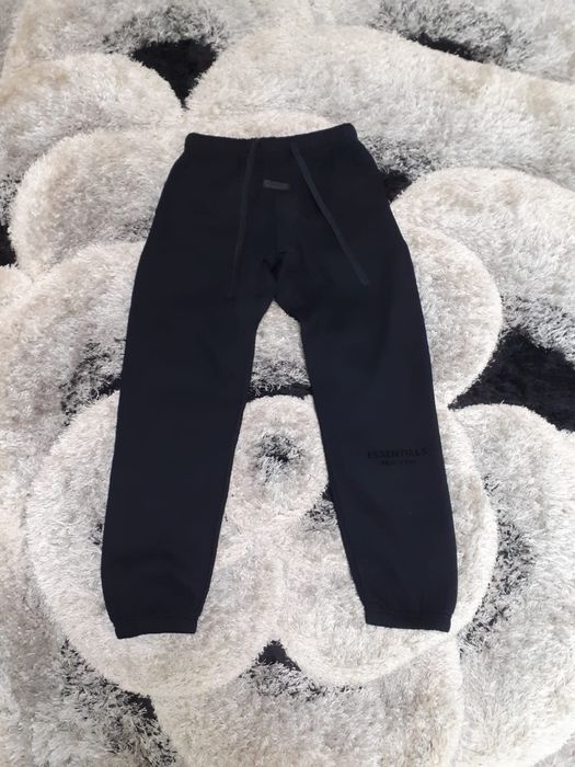 Pantaloni Essentials Fear of God negri