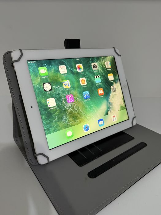 Apple iPad 4 (9.7 inch, 16GB, Cellular + Wi-Fi) + Husă