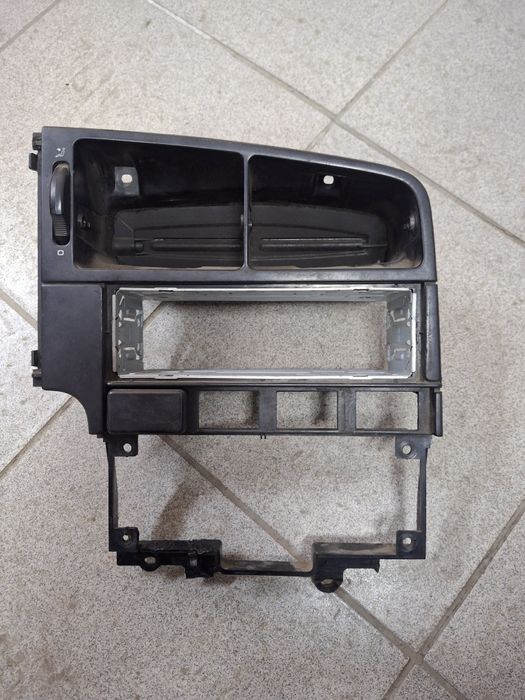 Рамка центральная Пассат Б3