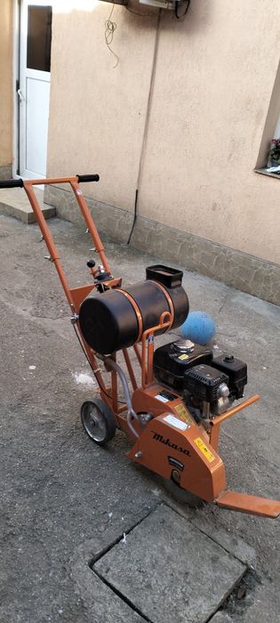 Vând Placa Compactoare/Mașină de tăiat asfalt și beton