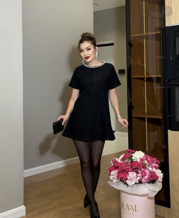 Продам платье 2 шт