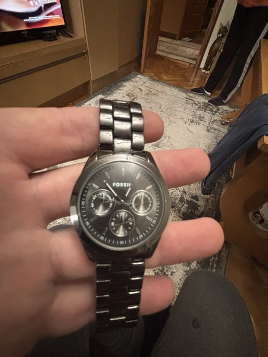 Часовник              Fossil.