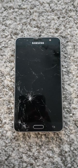 Продам      телефоны