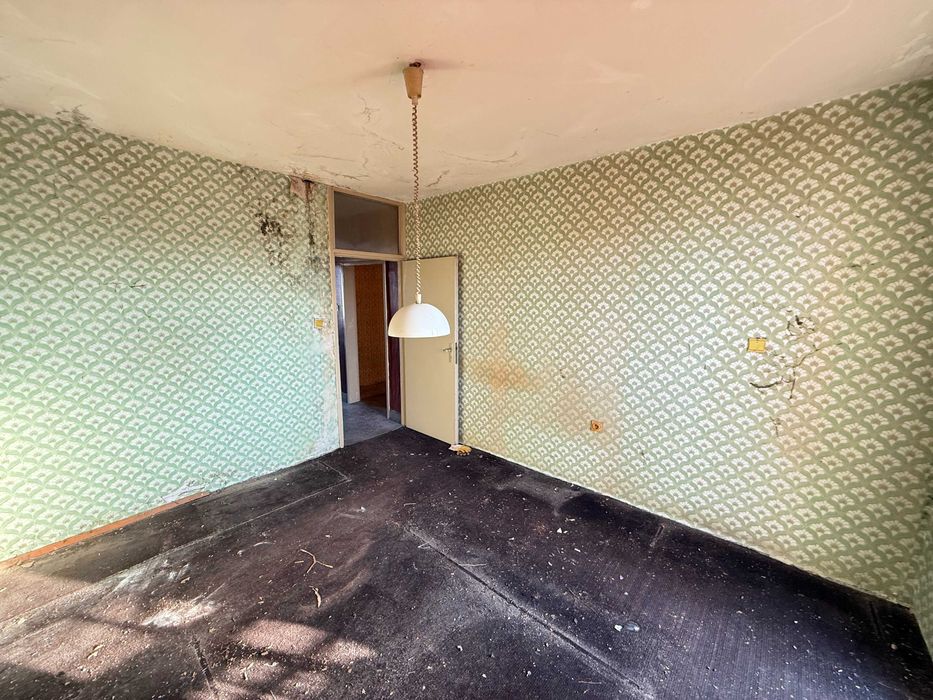 Тристаен имот в ж.к. Люлин 4