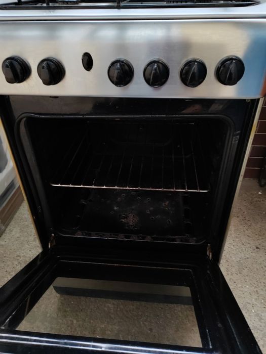 Aragaz Indesit inox perfect  funcțional