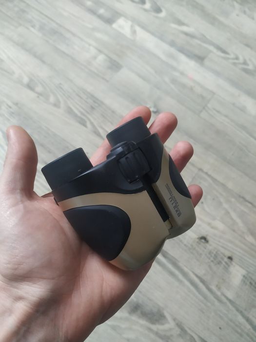 Продам бинокль увеличение в 8х