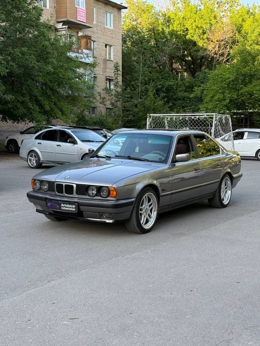 •BMW E34 2.5L (M50)•