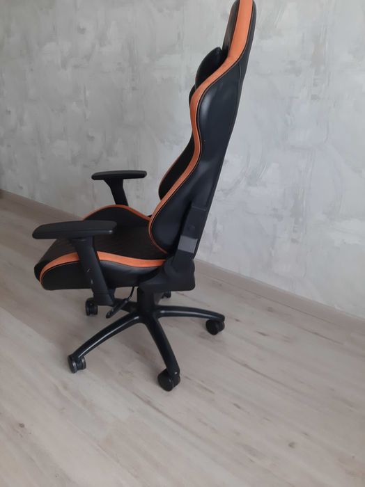 Компьютерное кресло