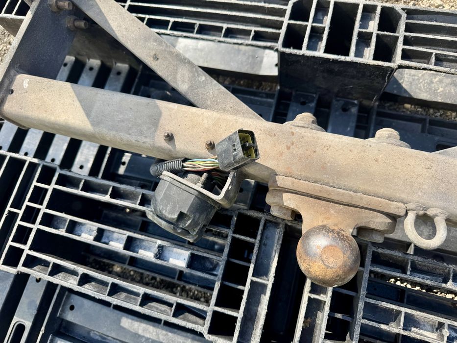 Оригинален теглич за бус/камион Iveco/Ивеко Daily