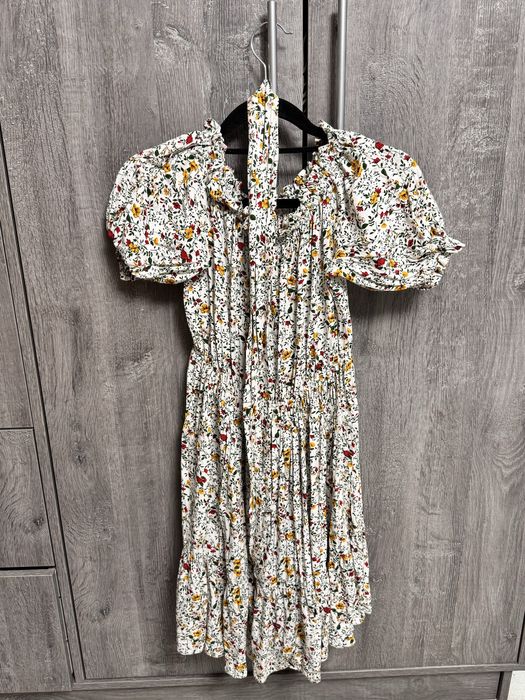 платье с открытыми плечами