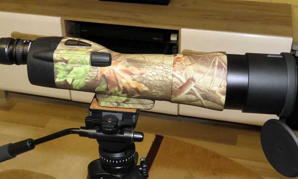 Luneta terestra Nikon ProStaff 25 x 82mm Realtree cu ocular și husa