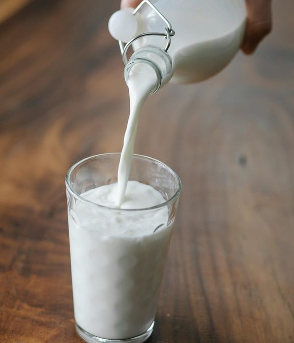 Vând lapte, caș, telemea și brânză de vaci