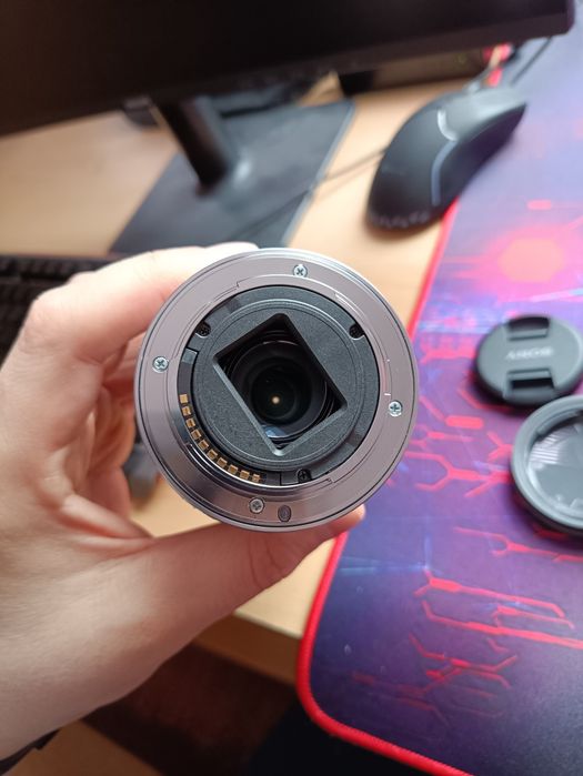 Обектив Sony SEL 55-210mm f/4.5-6.3 OSS