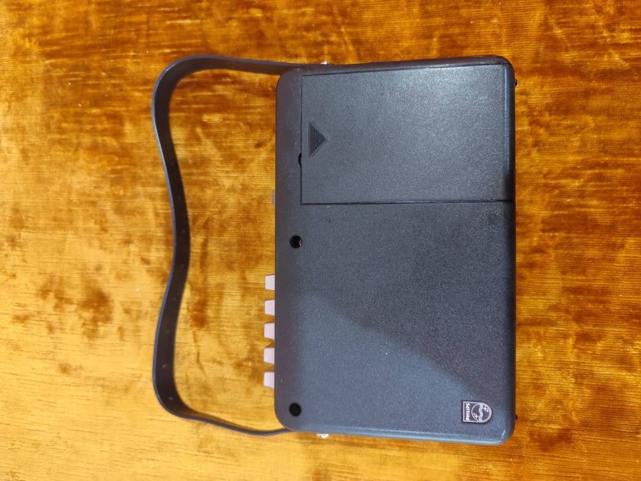 Продавам касетофон FHILIPS.