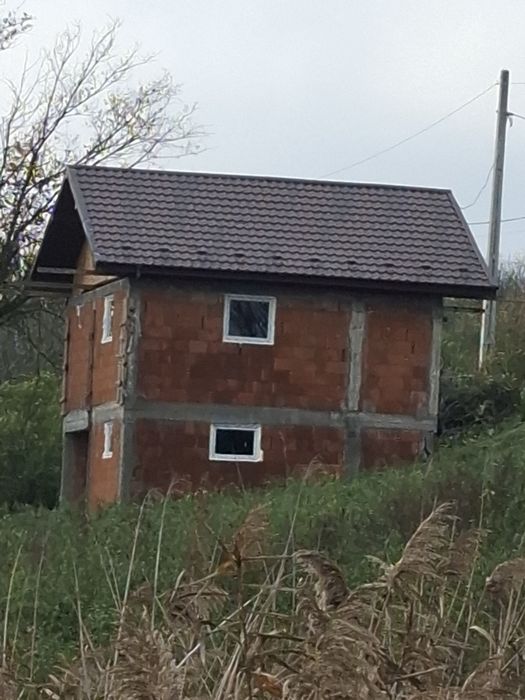 Oferta! Casa Cu Iesire Lac