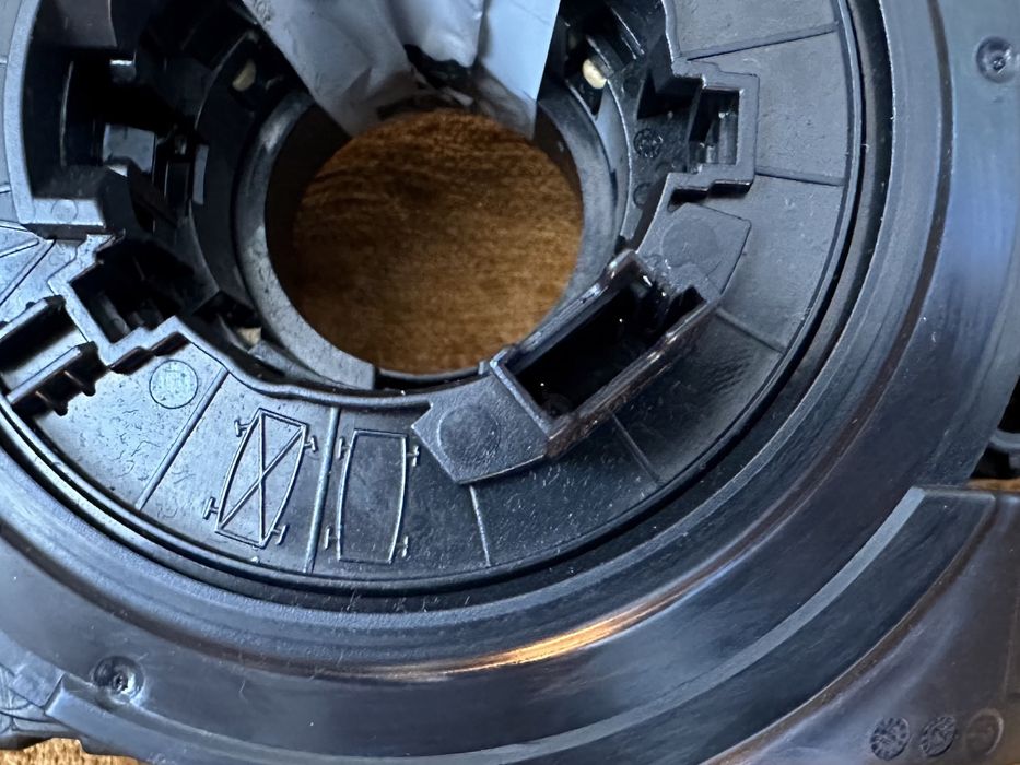 Spira volan / SZL BMW Seria 5 G30, Seria 7 G11 : 9383676 / 9395716