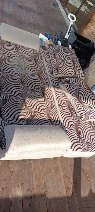 Продам диван с подушками