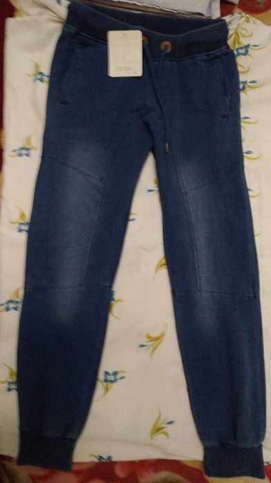 Спортивные штаны для мальчика.