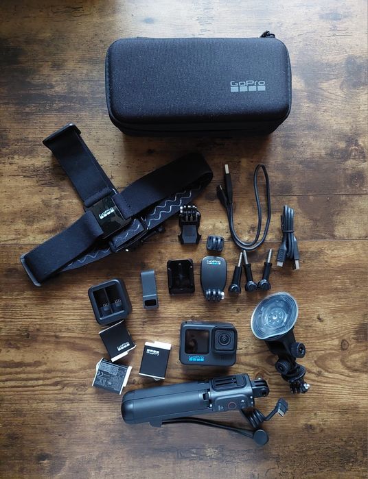 Kit camera acțiune GoPro + accesorii
