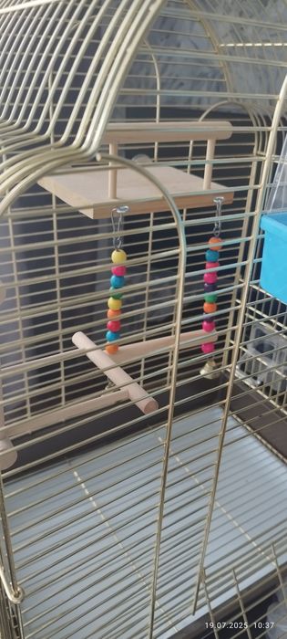 Продам клетку для птички