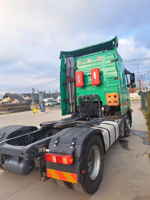 CAP TRACTOR VOLVO FH 12  440  2008