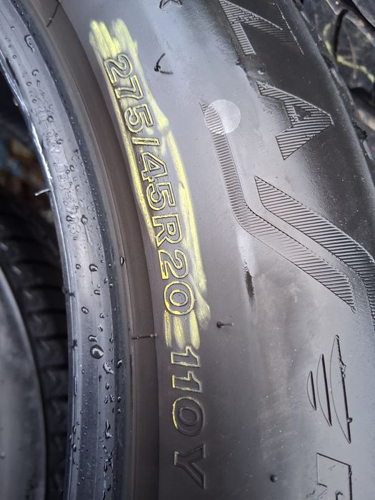 20цола спорт 305 40 и 275 45 20 BRIDGESTONE 4броя летни