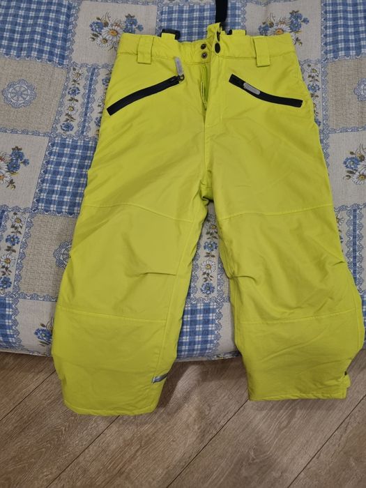 Ски гащеризон 6-7г и екип 4-6г