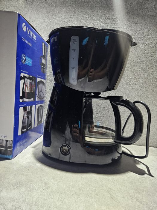 Кофеварка Vitek почти новая