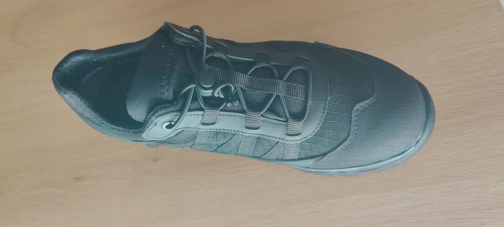 Pantofi tactici marimea 40