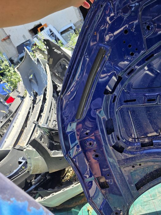 VW Arteon преден капак