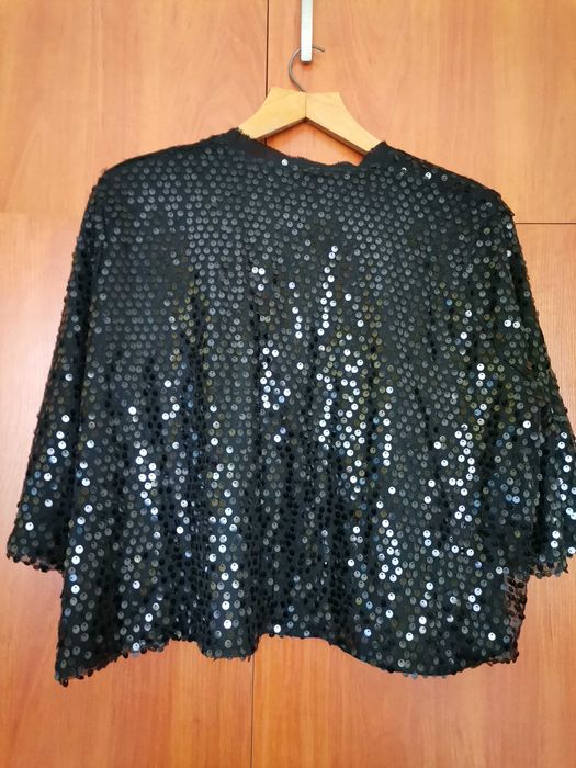 Елегантно Сако, добавям и поли, на разпродажба!