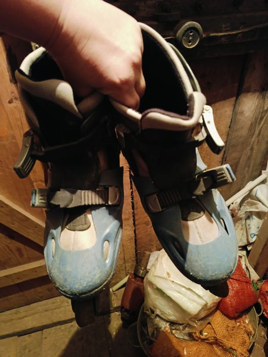 Роликовые коньки