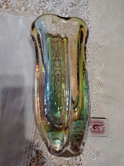 Чехославацкие , красивые, редкие вазы Богема.