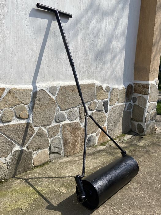 Валяк за трева и градина.