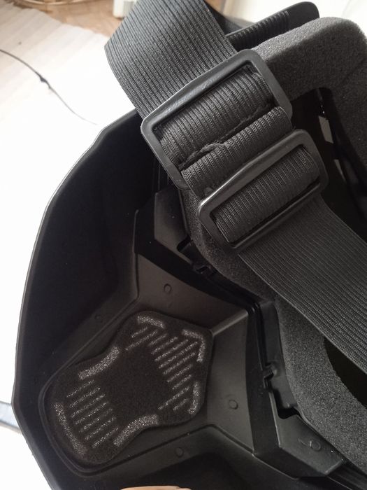 Маска черная новая