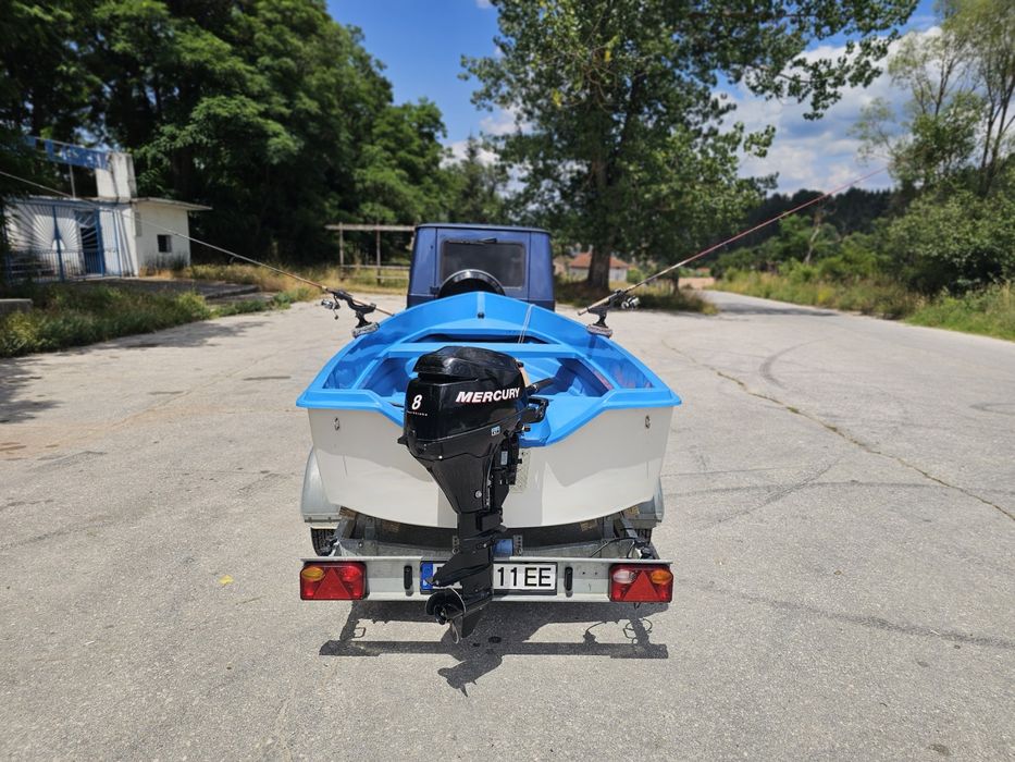 Лодка Мичуринка 395 + Mercury 8 HP  + регистриран колесар
