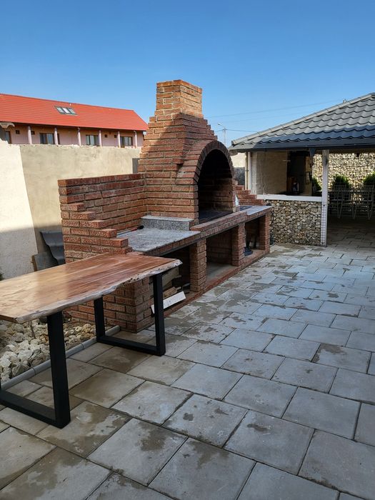 CAZARE Costinesti(Vila cu piscina INCALZITA si statie de incarcare masini electrice )