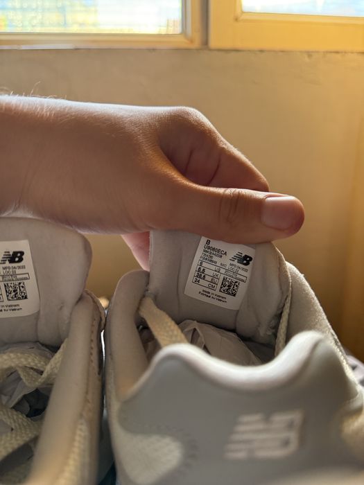 Papuci New Balance 9060