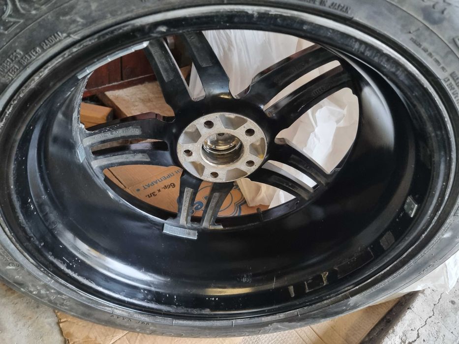 Продавам гуми с джанти  20 цола  за  Джип