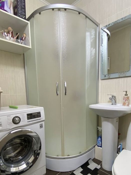 Душевой угол сатылады