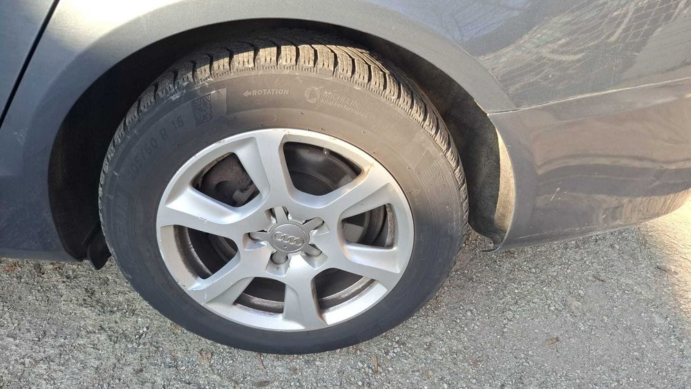 Vand Audi A4 B8 euro5 2010 Automat