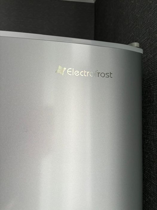 Продам новый холодильник