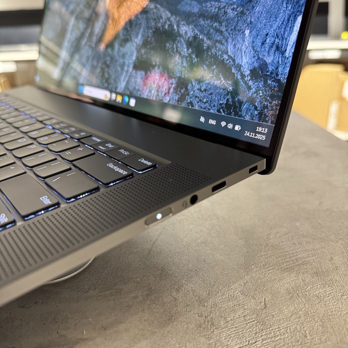 Lenovi Thinkpad Z16 премиум ноутбук