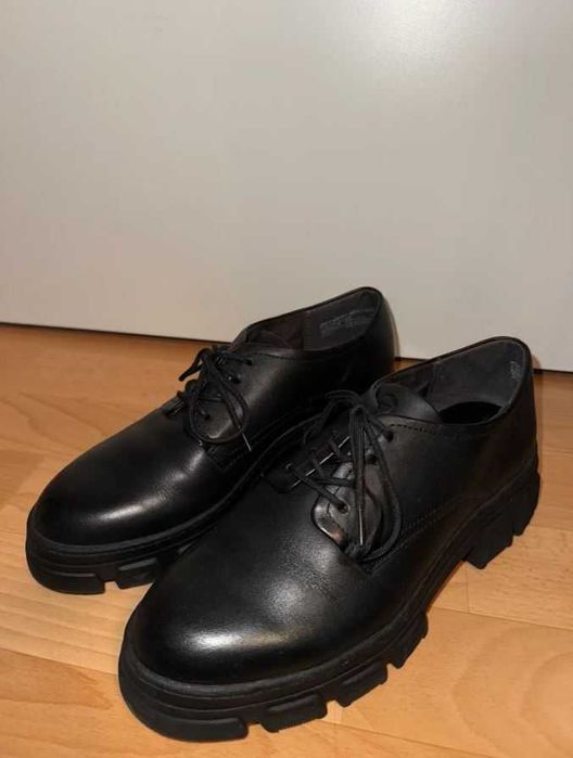 Tamaris Обувки от изцяло естествена кожа, номер 39