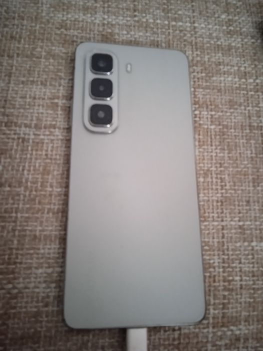 Телефон Infinix X6882 в идеальном состоянии