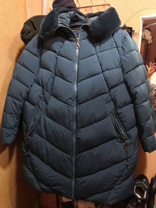 Продам женскую куртку