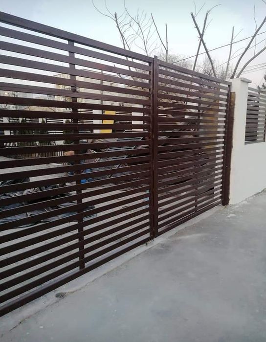 Executăm garduri și porți la comanda clientului