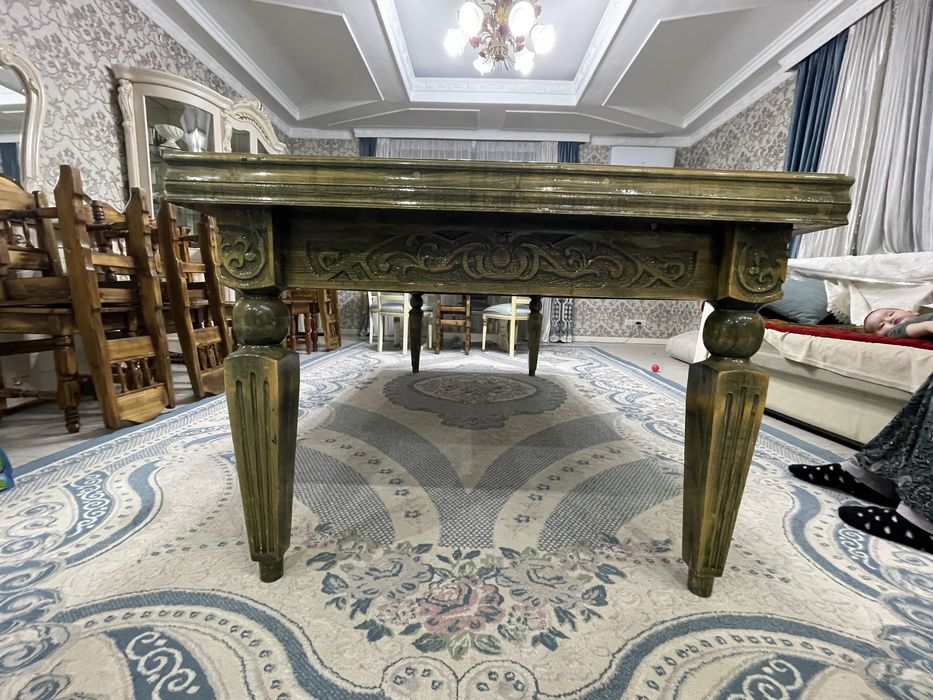 Эксклюзивный стол